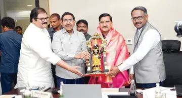 పట్టణాభివృద్ధి శాఖ సహాయ మంత్రి తోకన్ సాహు