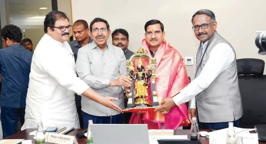 పట్టణాభివృద్ధి శాఖ సహాయ మంత్రి తోకన్ సాహు