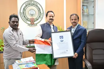 సమగ్రశిక్ష ఎస్‌‌పిడికి ఇండియన్‌ హ్యూమానిటేరియన్‌ అవార్డు image 1