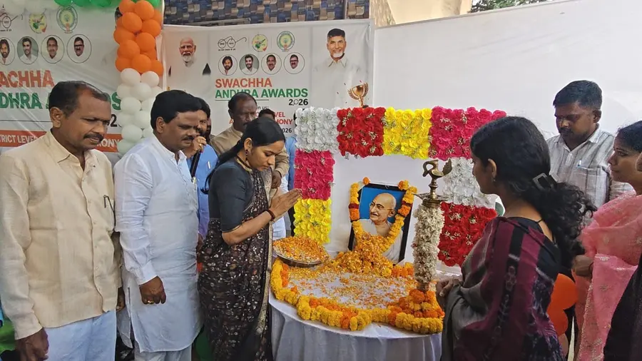 గాంధీజీ ఆశయాలు స్ఫూర్తిదాయకం
జిల్లా కలెక్టర్ నిశాంతి image 1