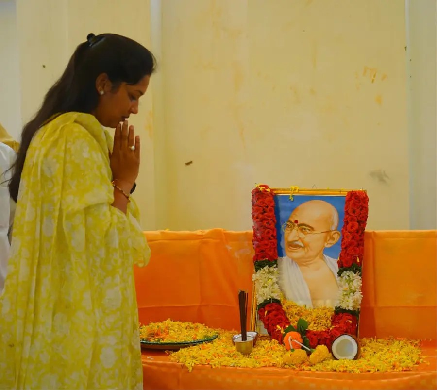గాంధీజీ ఆశయ సాధనకు కృషి చేద్దాం
ఎమ్మెల్యే బండారు శ్రావణిశ్రీ image 1