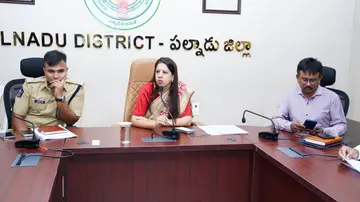 తల్లిదండ్రులను విస్మరించే వారరిపై చర్యలు
పల్నాడు జిల్లాలో మూడు విడతలుగా ఎన్నికల కోసం ప్రతిపాదనలు : కలెక్టర్‌ image 1