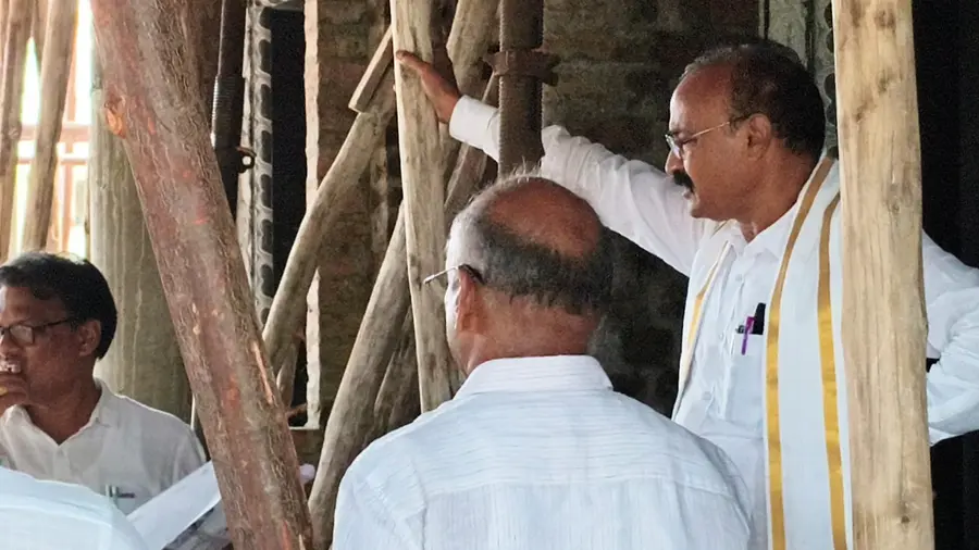 ఆలయ నిర్మాణ పనుల పరిశీలన image 1