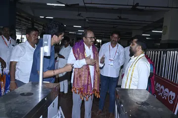 దసరా ఏర్పాట్లను పరిశీలించిన దేవాదాయ శాఖ కార్యదర్శి కన్నబాబు image 1