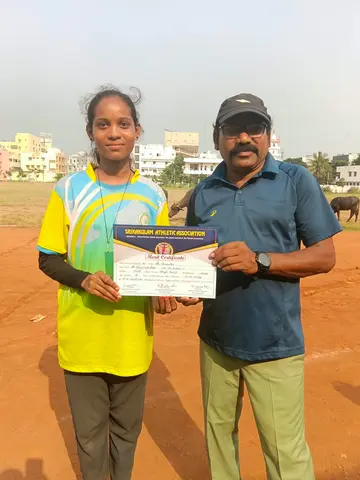 విద్యార్థినికి తృతీయ స్థానం image 1