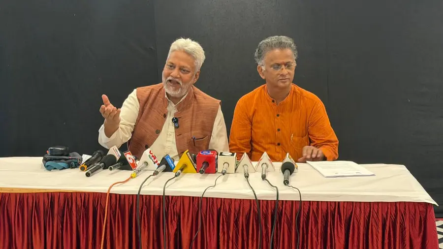 విశాఖ కొండలు, జలశయాలను పరిరక్షించండి
- పర్యావరణ వేత్త రాజేంద్ర సింగ్ image 1