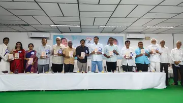 ప్రజా సంస్కృతికి ప్రోత్సాహం అవసరం
- సాహిత్యానికి ఊపిరి పోసిన గోదావరి సాంస్కృతిక వేదిక : వక్తలు image 1