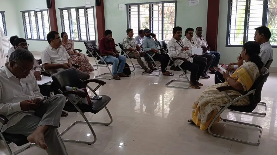 తుపానుపై అప్రమత్తంగా ఉండాలి image 1