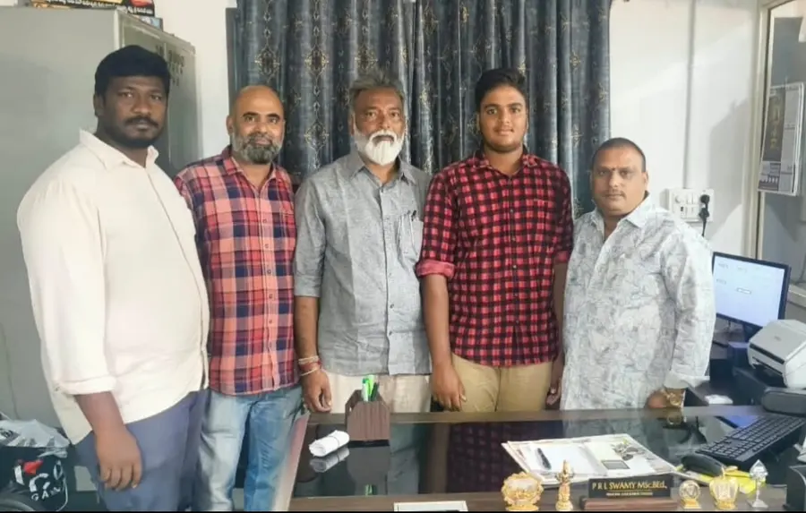 రాష్ట్ర స్థాయి క్రికెట్ టోర్నమెంట్‌కు జిబిఆర్ విద్యార్థి ఎంపిక image 1