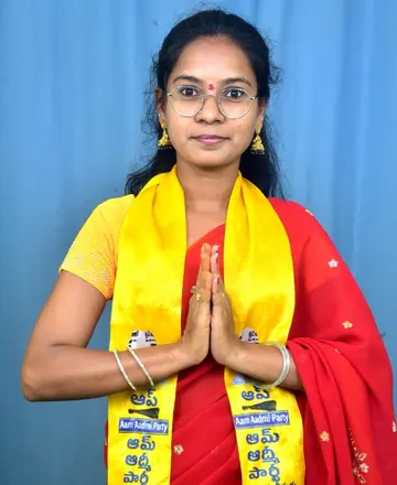 భీమిలిలో అప్ అభ్యర్థులుగా తల్లి, కుమార్తె image 1