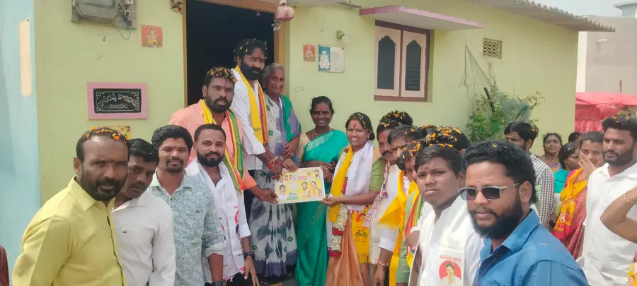 ప్రజలకు అందుబాటులో ఉంటూ సేవ చేస్తా
- పాసి సుష్మిత image 1