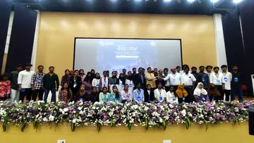 ‘గేట్స్’కు ప్రతిష్టాత్మక అవార్డు image 1
