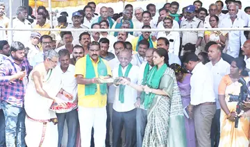పోలవరం ప్రాజెక్టు వచ్చే ఏడాదిలో పూర్తి : మంత్రి నిమ్మల
- కారుమంచి కాలువ పునరుద్ధీకరణ ప్రారంభం image 1