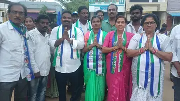 పిఠాపురంలో వైసిపి చైర్మన్ అభ్యర్థి ప్రచారం image 1