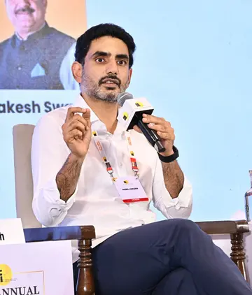 రండి.. పరిశ్రమలు పెట్టండి..!
ప్రముఖ కంపెనీల ప్రతినిధులతో మంత్రి నారా లోకేష్ భేటీ image 1