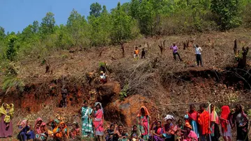 మళ్లీ బాక్సైట్‌ ‌భూతం
-ఇంగ్లండ్‌ ‌కోర్టు తీర్పుతో తెరపైకి
-కేంద్ర, రాష్ట్ర ప్రభుత్వాల తీరుపై అనుమానాలు
జీవనాధారాలపై గిరిజనుల్లో ఆందోళన image 1