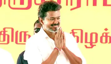 CM Vijay greets students