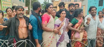 ప్రాదేశిక ఎన్నికల్లోనూ 
          దాడులు, దౌర్జన్యాలు image 1