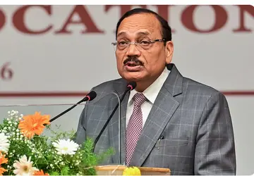 విభిన్న అభిప్రాయాలు, సమాజసేవ న్యాయవిద్యలో భాగం 
- ఎన్‌ఎల్‌ఎస్‌ఐయు స్నాతకోత్సవంలో సిజెఐ జస్టిస్‌ ‌సూర్యకాంత్‌ ‌త image 1