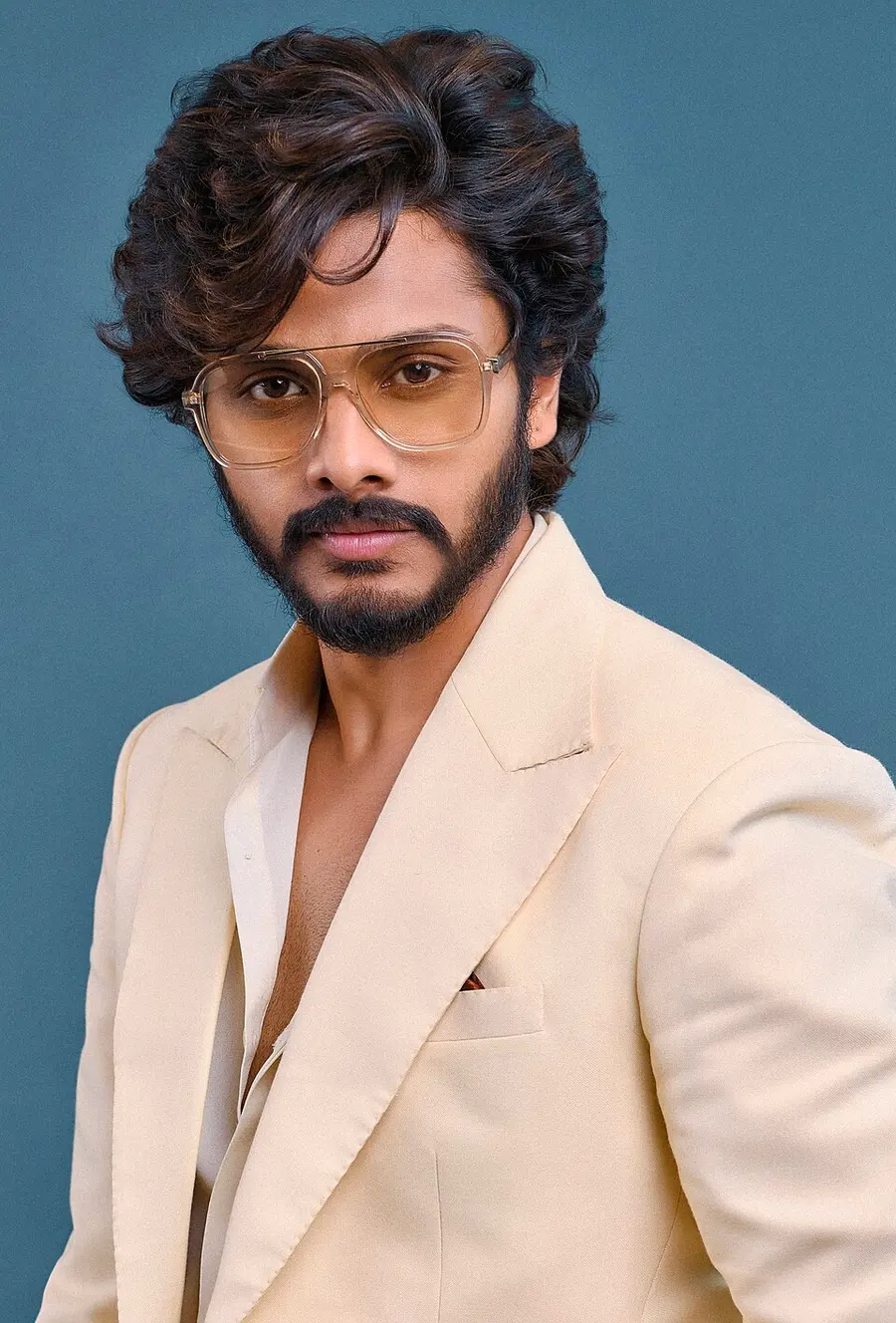 తేజ సజ్జ హోస్ట్‌గా... ‘ది ట్రైటర్స్’ image 1