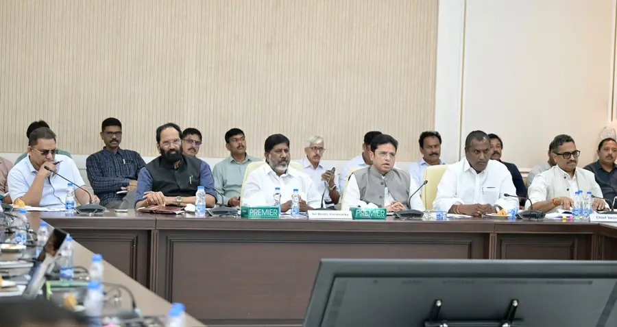 తెలంగాణ సంస్కృతి, విశిష్టత ప్రతిబింబించేలా సమ్మిట్ని నిర్వహించాలి
- ఐటీ, పరిశ్రమల శాఖ మంత్రి దుద్దిళ్ల శ్రీధర్ బాబు
ప్రజాశక్తి - హైదరాబాద్ బ్యూరో image 1