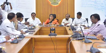 అగ్రిగోల్డ్ ప్లాట్ల రిజిస్ట్రేషన్దారులకు తొలి విడతలో న్యాయం
- మంత్రి నాదెండ్ల మనోహర్ image 1