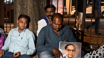ఐఐటి బాంబే విద్యార్థి తల్లిదండ్రుల నిరాహార దీక్ష
తమ కుమారుడి మరణానికి కారణమైన వారిని అరెస్టు చేయాలని డిమాండ్ image 1