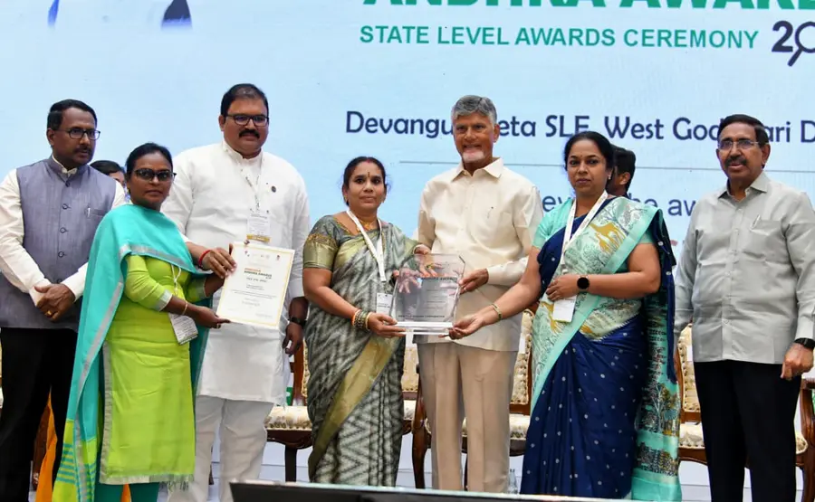 పరిశుభ్రత అలవాటుగా మారాలి
- స్వర్ణాంధ్ర–స్వచ్ఛాంధ్ర అవార్డుల సభలో సిఎం చంద్రబాబు image 1