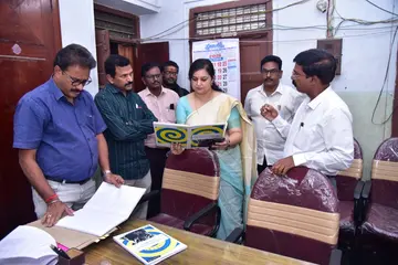 ఎంసిఎంసి విభాగాన్ని పరిశీలించిన ఎన్నికల పరిశీలకులు image 1