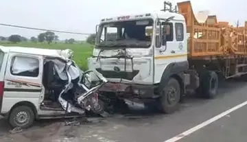 Horrific road accident – ​​Six dead