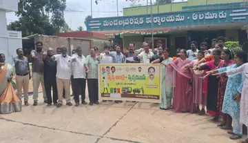 A clean society is the responsibility of us all: MPDO Raju, Tahsildar Kusharaju.