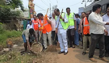 A healthy society stems from cleanliness: MLA Bandaru Satyananda Rao