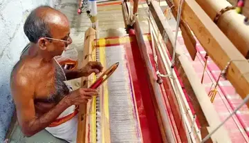 National Handloom Day greetings to weavers: CM Chandrababu