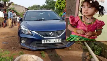 Toddler dies of suffocation after getting locked in car.