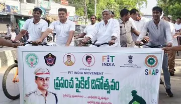 MLA flags off Fit India cycle rally.