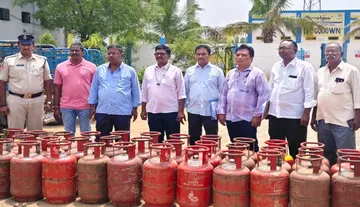 40 illegally used gas cylinders seized