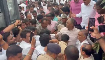 High tension at Hanamkonda Collectorate – Harish Rao arrested.