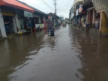rains