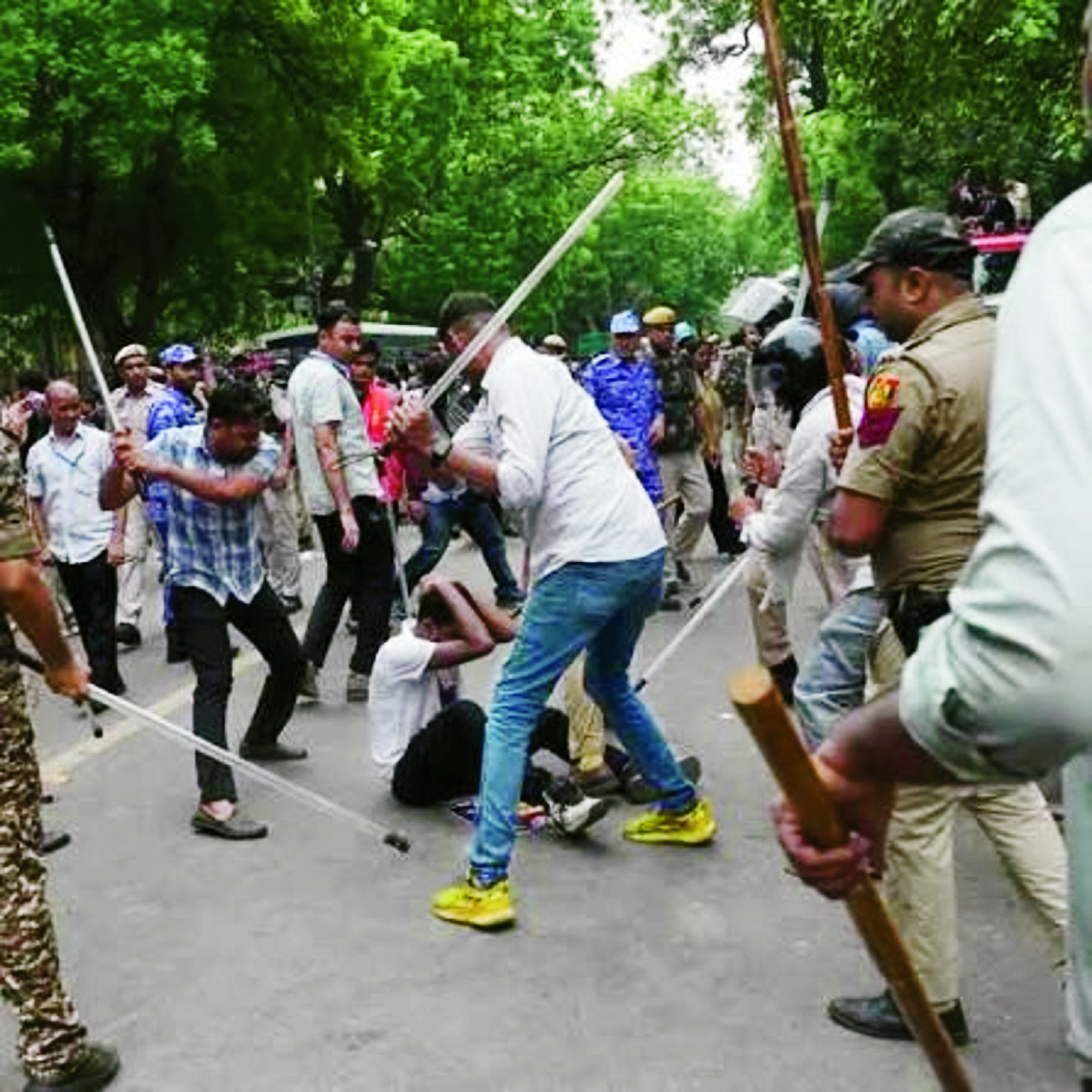 నిర్బంధం