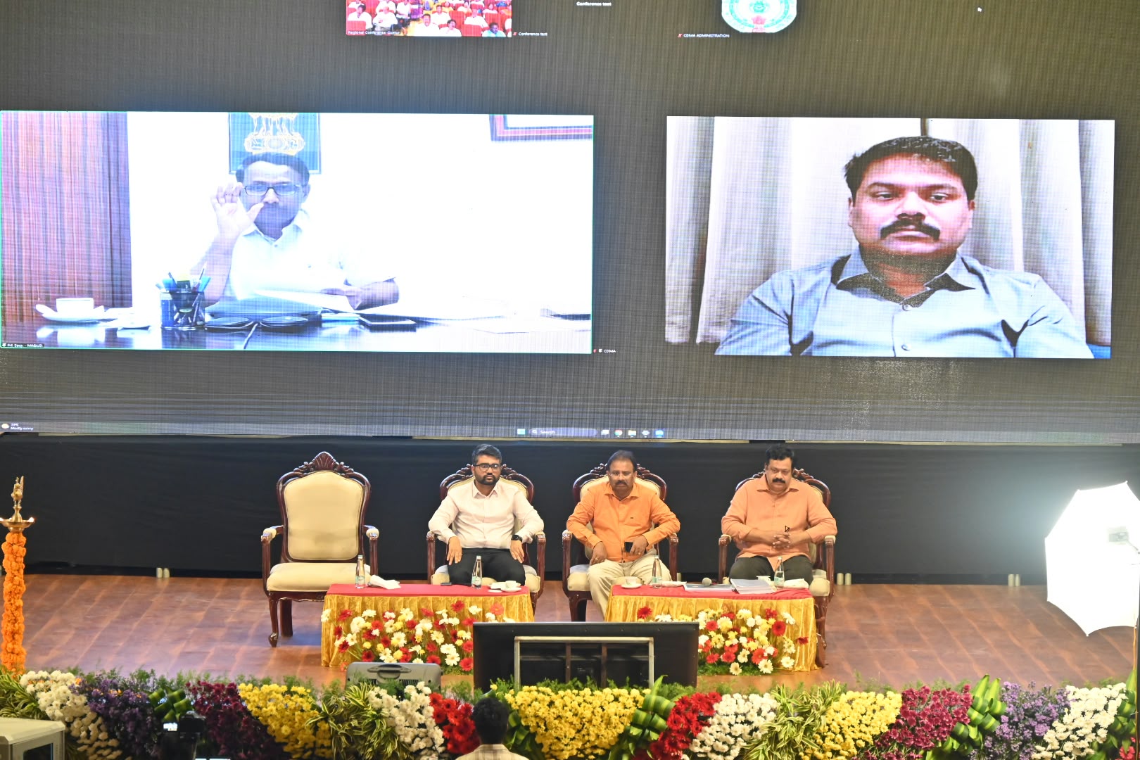 మున్సి పోల్స్‌కు ముందస్తు సన్నద్ధత 
-  పురపాలక శాఖ ముఖ్య కార్యదర్శి దిశానిర్దేశం image 1