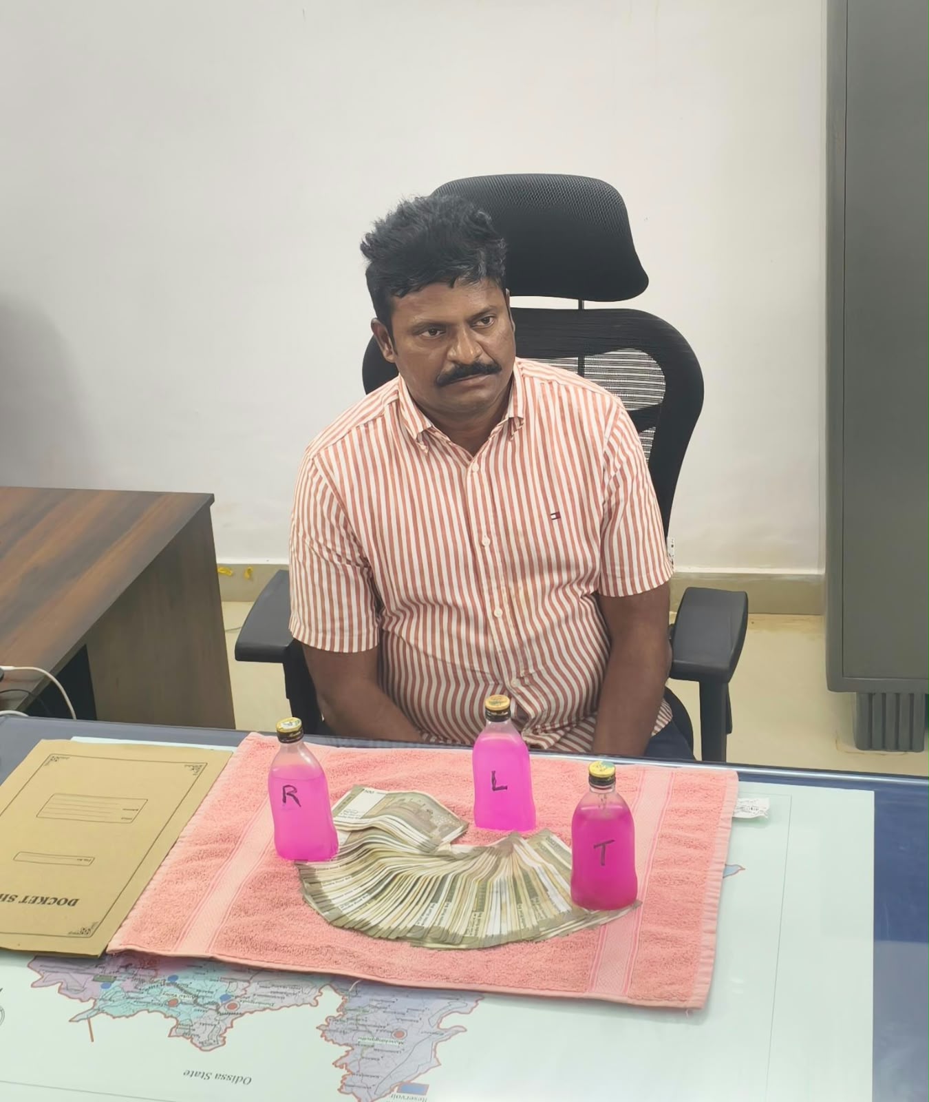 ఎసిబికి చిక్కిన అల్లూరి డిఆర్ఒ image 1