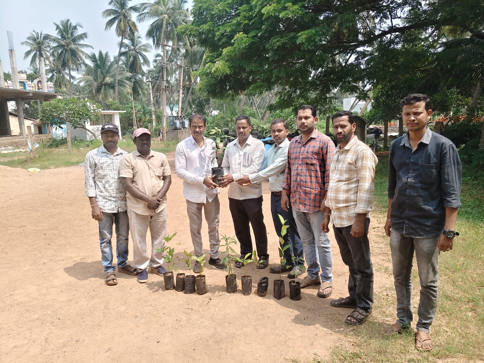 పచ్చని బడులే లక్ష్యం image 1