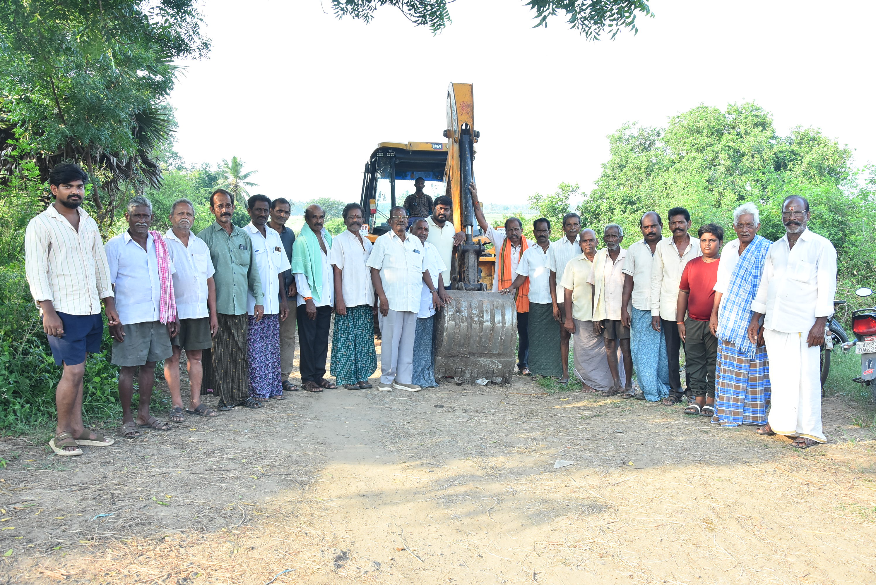 పుష్కర ఘాట్ల రోడ్లకు శంకుస్థాపన image 1