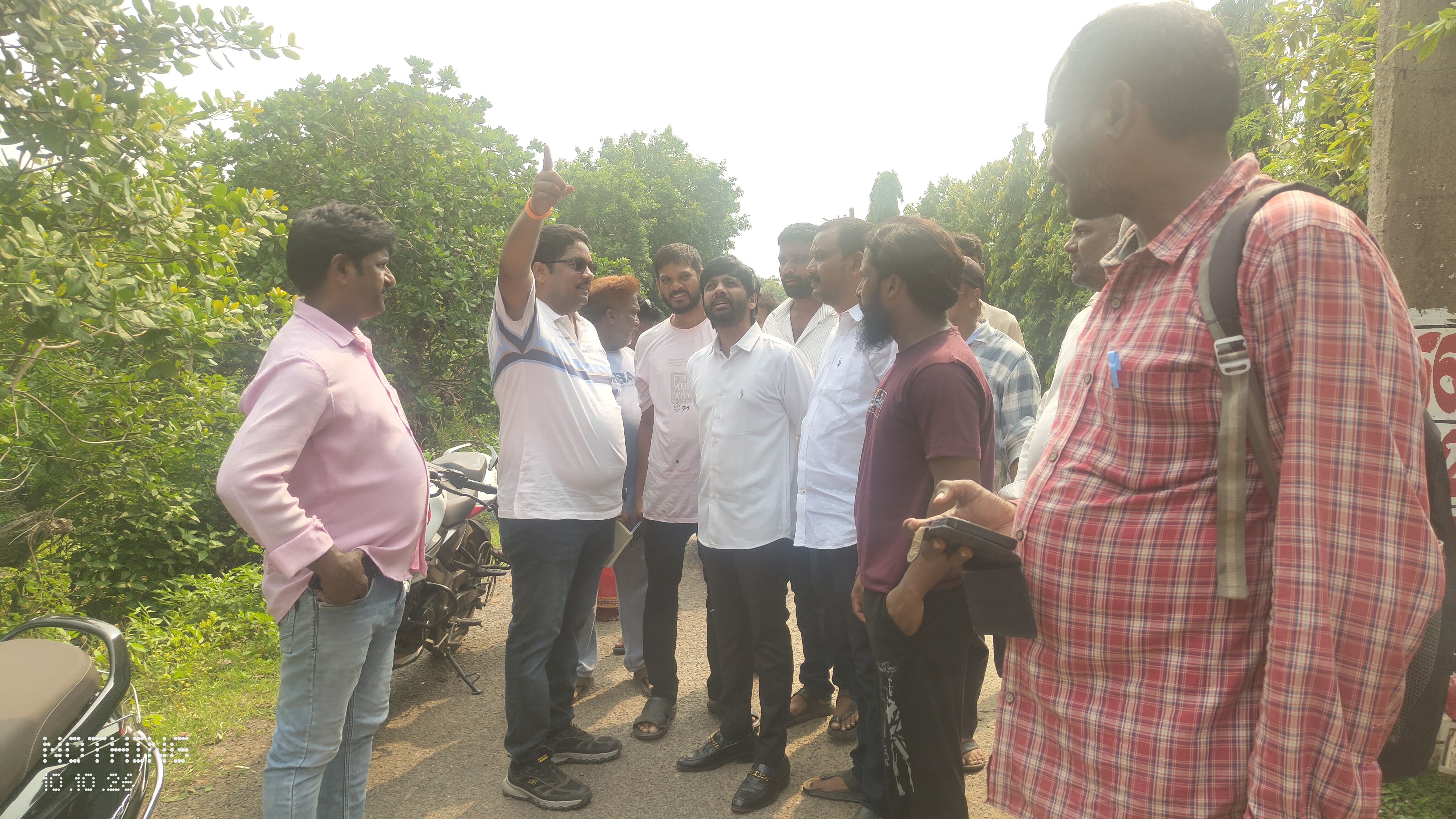 విద్యుత్‌ షార్ట్‌ సర్క్యూట్‌తో 45 ఇళ్లకు నష్టం
-ఉయ్యాలలో నిద్రిస్తున్న చిన్నారికి తీవ్ర గాయాలు image 1