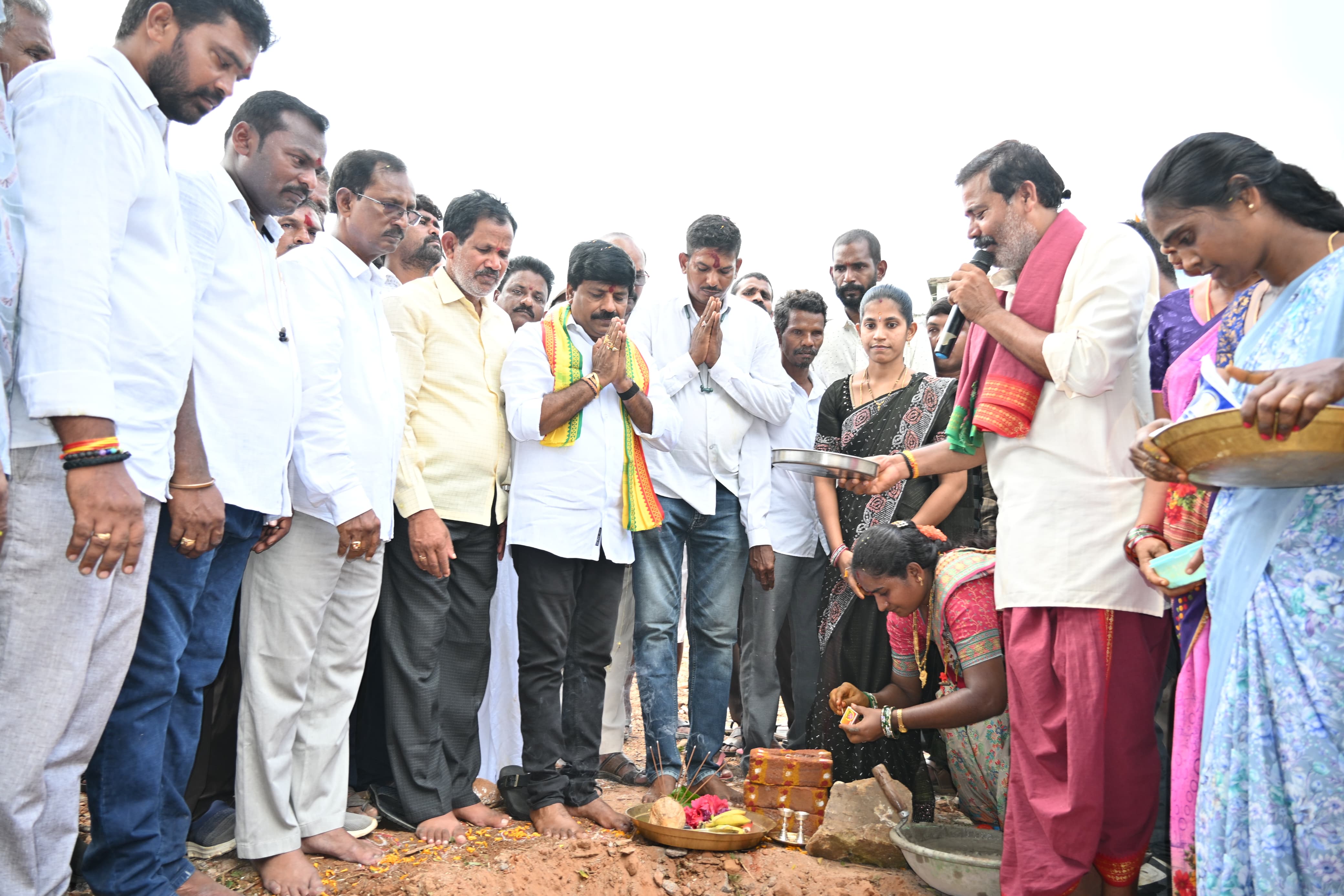 పాఠశాల భవనానికి శంకుస్థాపన image 1