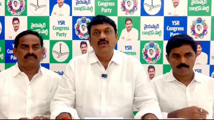 హామీలు అమలు చేయాలి
మాజీ ఎమ్మెల్యే ఉమాశంకర గణేష్ డిమాండ్ image 1