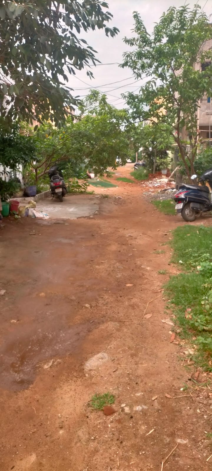 జనావాసాలకు తగ్గ అభివృద్ధి ఏదీ?
- పేదల కాలనీల పట్ల నిర్లక్ష్యం 
- శివారు ప్రాంతాలు, దళితవాడల్లో మౌలిక సదుపాయాలు కరువు
- విఎంఆర్‌డిఎ నిధుల ఖర్చుపైనా ప్రశ్నలు
- ఎన్నికల వేళ ప్రజాసమస్యలపై ఓటర్లలో చర్చ image 1
