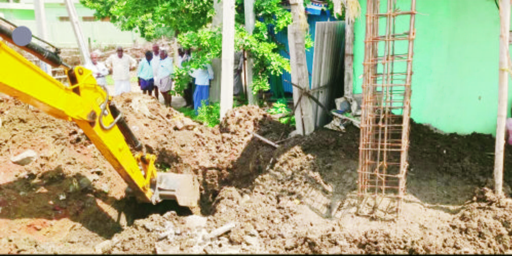 నూజిళ్లపల్లిలో దళితుల ఆర్చికి ఎదురుగా 
పెత్తందారుల ఆర్చి నిర్మాణం 
- ఆందోళనలో దళితులు
- కెవిపిఎస్ ఖండన image 1