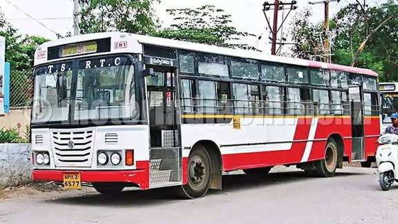 వినాయక నిమజ్జనానికి 700 ప్రత్యేక బస్సులు
- ట్యాంక్‌బండ్‌ సమీప ప్రాంతాల నుంచి నగర శివార్లకు సర్వీసులు
- సమాచారం కోసం 24 గంటల హెల్ప్‌లైన్‌ ఏర్పాటు
 ప్రజాశక్తి -హైదరాబాద్‌  బ్యూరో image 1