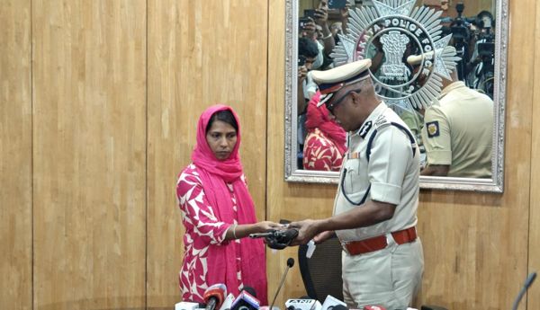 Maoist woman with ₹10-lakh bounty surrenders